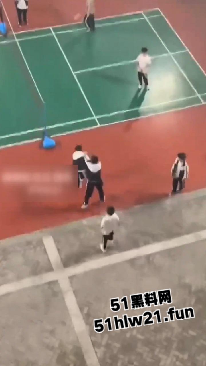 小电影情节照进现实,高中生把同学母亲给操怀孕,儿子知道后直接在学校打起来了! 第4张 小电影情节照进现实,高中生把同学母亲给操怀孕,儿子知道后直接在学校打起来了! 第4张