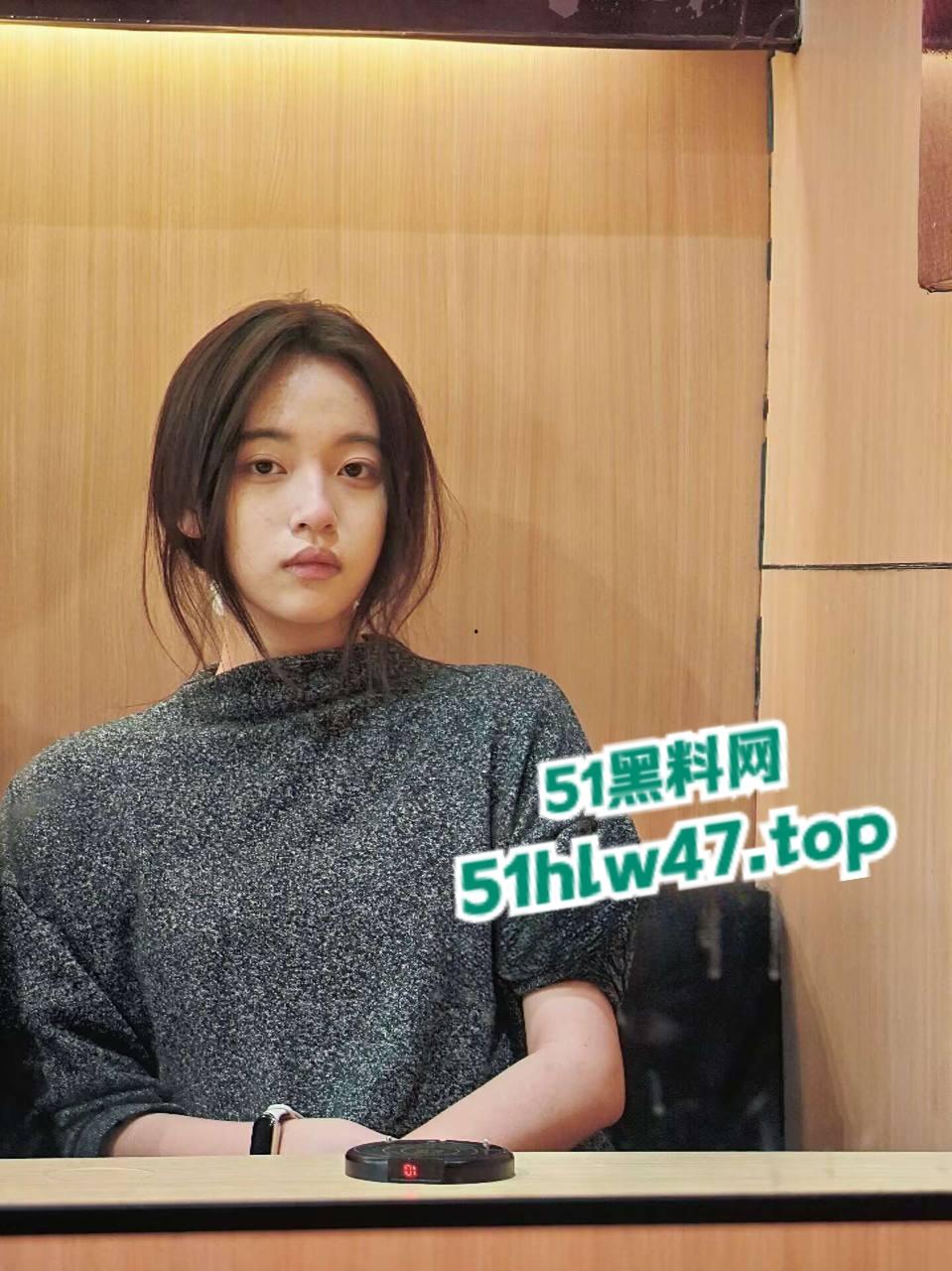 安徽师范学生妹【白晓宇】清纯颜值极品身材，口交性爱样样都来肉丝开裆裤性爱技术精湛。  第4张