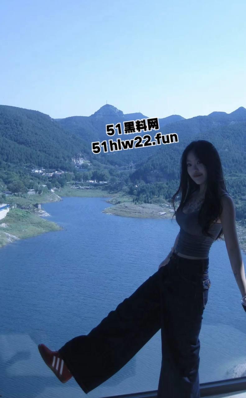 山东寿光高颜值气质名媛【陈雅鑫】和富二代男友性爱视频泄密流出,豪乳嫩逼全露操得浪叫连连太下流。 第1张 山东寿光高颜值气质名媛【陈雅鑫】和富二代男友性爱视频泄密流出,豪乳嫩逼全露操得浪叫连连太下流。 第1张