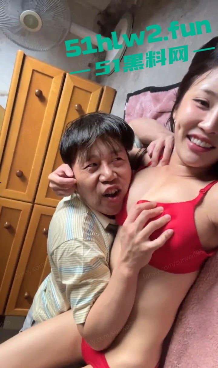 前女团成员模特【sunwall】绝版大尺度福利,农民工家里挨操勾搭农村老汉,各种吃鸡做爱无比淫荡。 第10张 前女团成员模特【sunwall】绝版大尺度福利,农民工家里挨操勾搭农村老汉,各种吃鸡做爱无比淫荡。 第10张