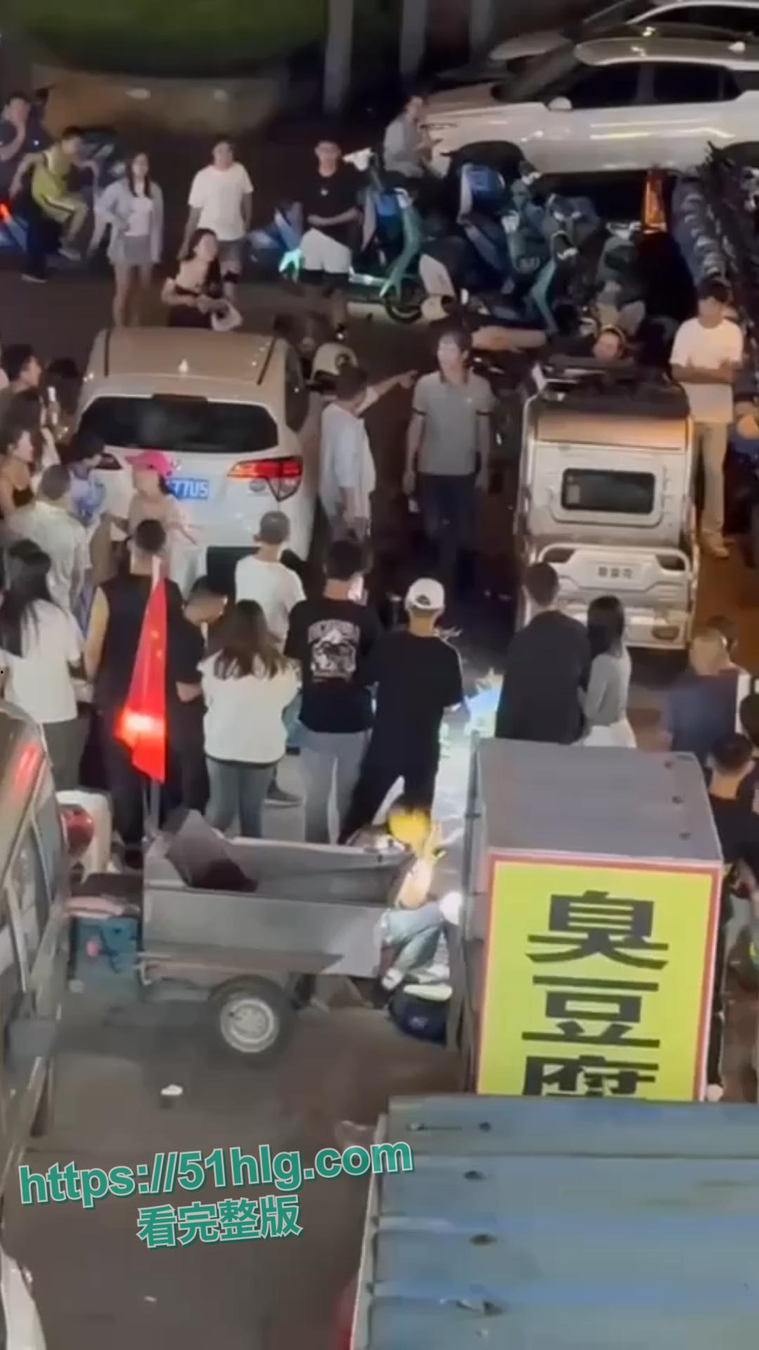 【山东潍坊】小康河夜市惊现血案!争地摊位引发骇人命案,两男激烈冲突,一刀封喉 第1张 【山东潍坊】小康河夜市惊现血案!争地摊位引发骇人命案,两男激烈冲突,一刀封喉 第1张