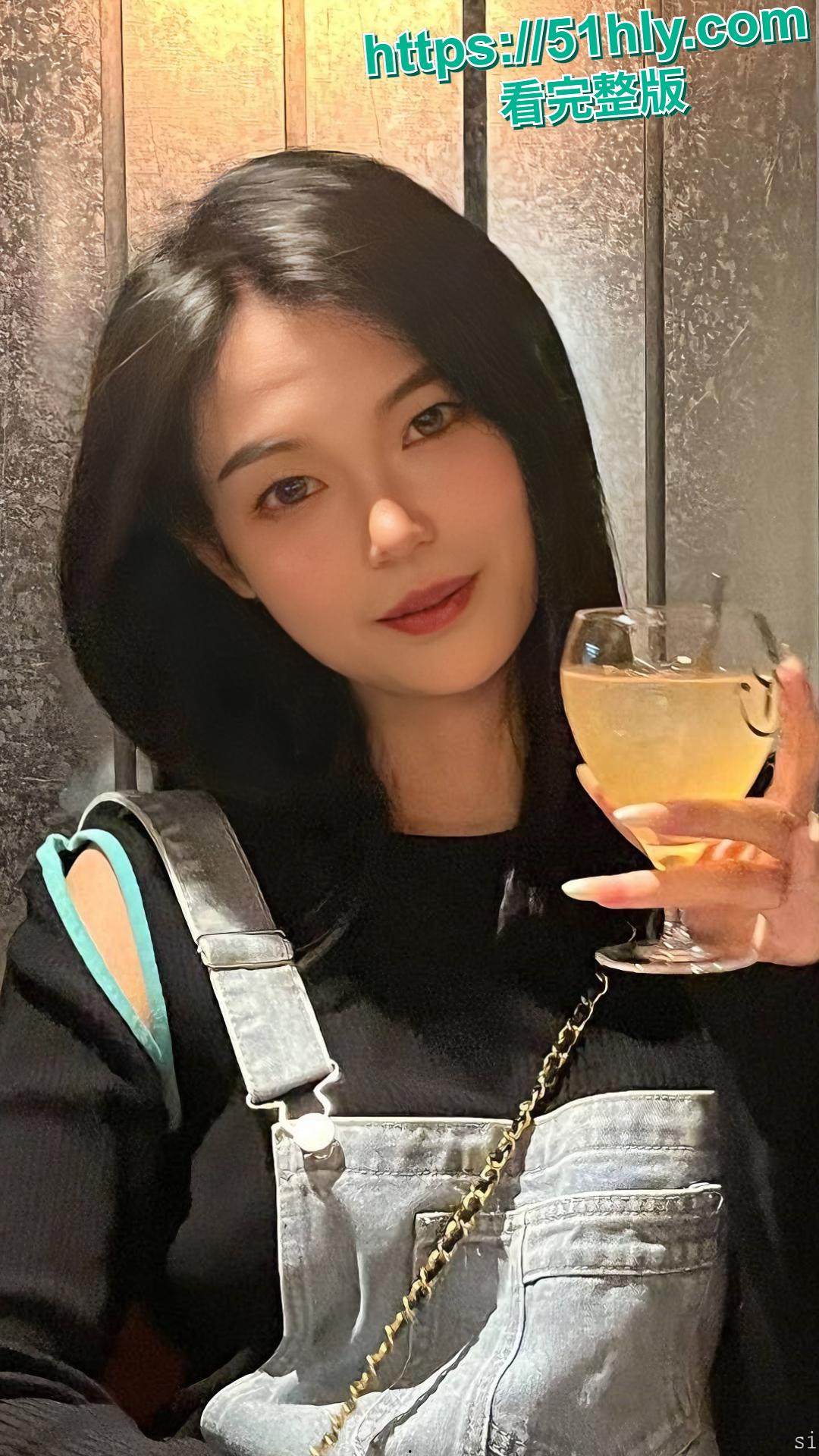 云南财经大学 学生妹周闫妮追梦模特圈,却掉进面试官的变态陷阱! 遭变态面试官PUA套路 全裸洗澡镜头曝光! 第4张 云南财经大学 学生妹周闫妮追梦模特圈,却掉进面试官的变态陷阱! 遭变态面试官PUA套路 全裸洗澡镜头曝光! 第4张