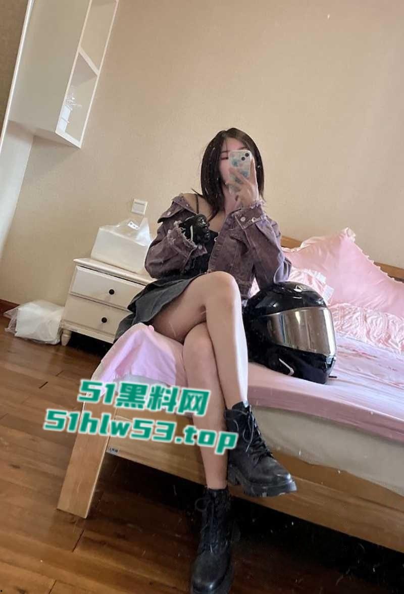 成都性感机车网红性爱视频流出,大奶尤物卖逼捞金,玩跳蛋自慰被金主花式无套爆操! 第4张 成都性感机车网红性爱视频流出,大奶尤物卖逼捞金,玩跳蛋自慰被金主花式无套爆操! 第4张