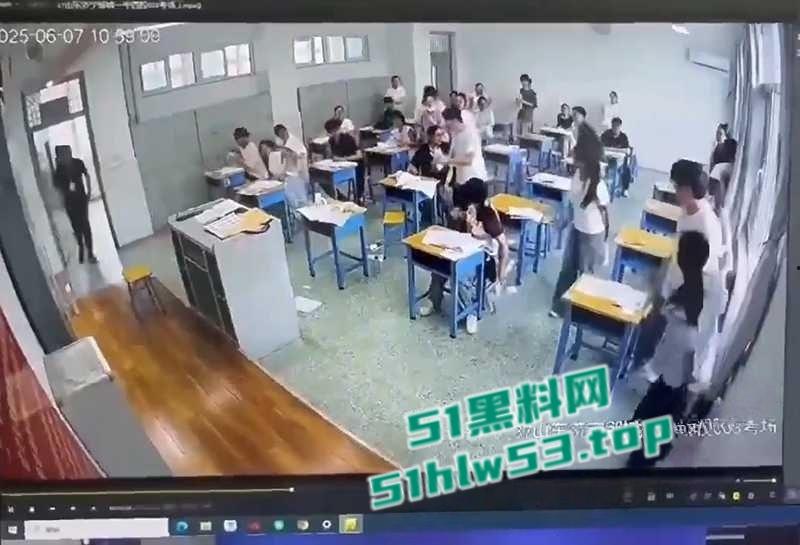 山东邹城一中高考考场,小伙因答不出题自暴自弃发狂撕毁多人试卷,监考老师都懵逼了!!! 第7张 山东邹城一中高考考场,小伙因答不出题自暴自弃发狂撕毁多人试卷,监考老师都懵逼了!!! 第7张
