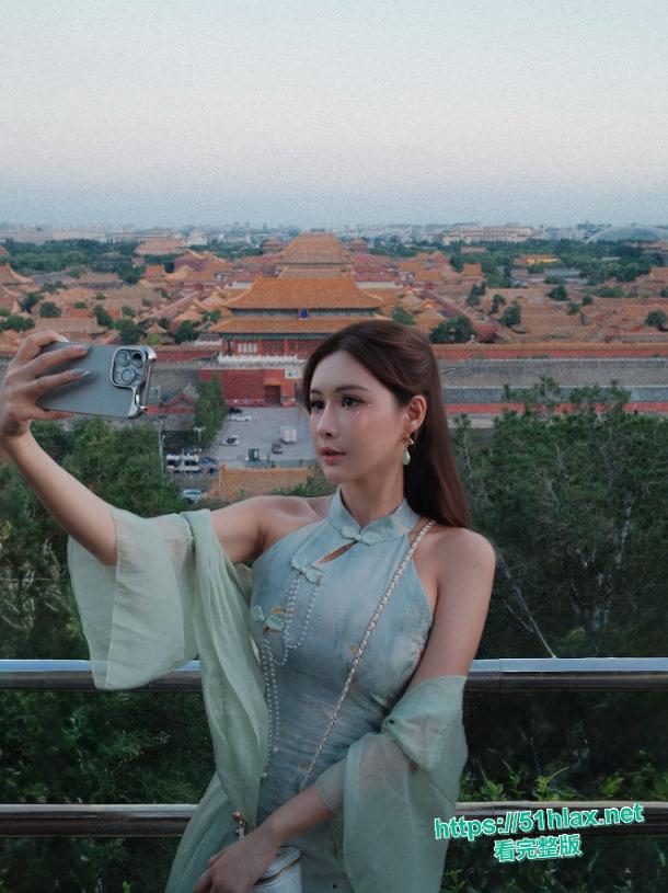 巨乳福利姬艾熙Ashley最新付费片子外流！反差母狗跪舔大屌深喉被多姿势调教狂操最后无套内射  第1张