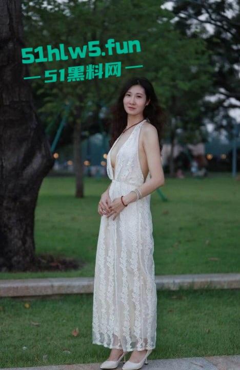 乱伦系列之母子浴室,极品豹纹高跟鞋骚妈,在马桶上被儿子撕烂丝袜用小鸡巴后入捅插! 第3张 乱伦系列之母子浴室,极品豹纹高跟鞋骚妈,在马桶上被儿子撕烂丝袜用小鸡巴后入捅插! 第3张