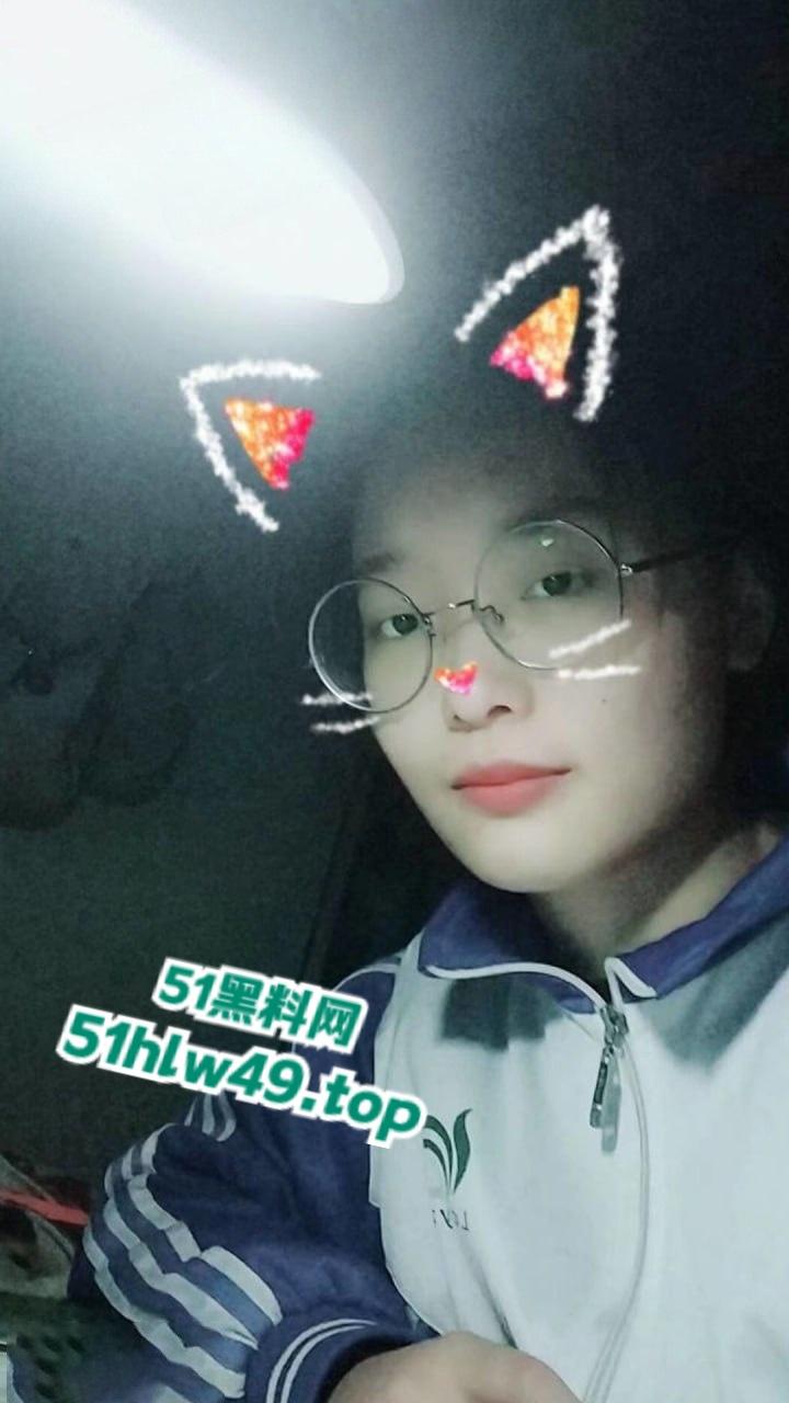 南京交通职业技术学院，高颜值学姐【辜乡】内江来的纯情学妹骚浪无底线，手机里竟藏满约炮视频。  第9张