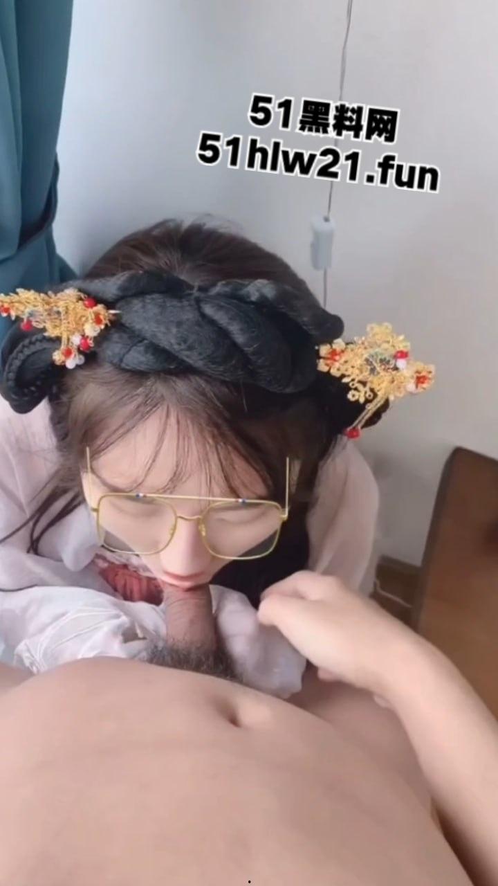 超美玉女91女神【不见星空】火遍全网性感嫩妹,穿性感包臀裙秀修长美腿和口活技巧,肥美翘臀后入太刺激了。 第9张 超美玉女91女神【不见星空】火遍全网性感嫩妹,穿性感包臀裙秀修长美腿和口活技巧,肥美翘臀后入太刺激了。 第9张