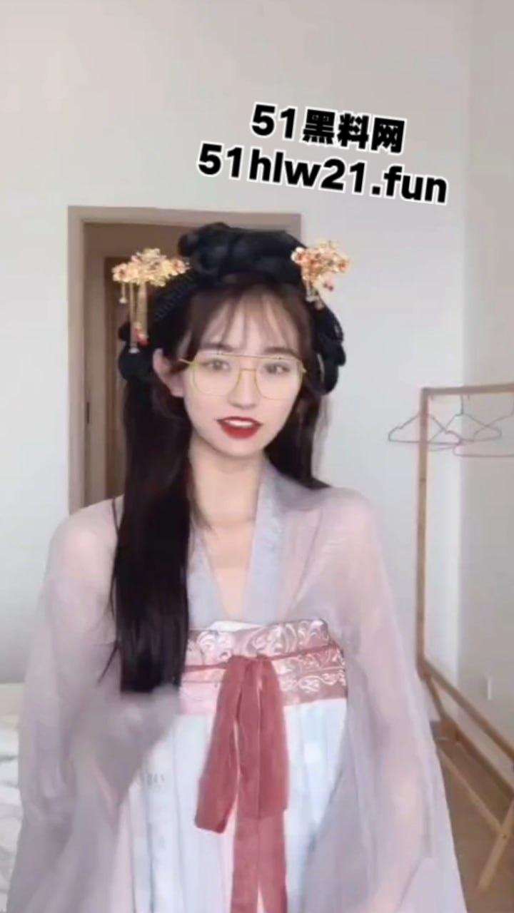 超美玉女91女神【不见星空】火遍全网性感嫩妹,穿性感包臀裙秀修长美腿和口活技巧,肥美翘臀后入太刺激了。 第10张 超美玉女91女神【不见星空】火遍全网性感嫩妹,穿性感包臀裙秀修长美腿和口活技巧,肥美翘臀后入太刺激了。 第10张