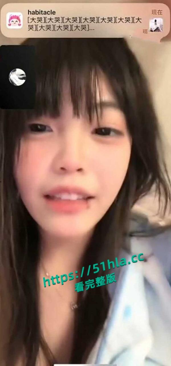 全网疯传的抖音嫩妹【吞金兽】和金主裸聊曝光，睡衣1对1扣逼，极品小穴流出白浆！  第2张