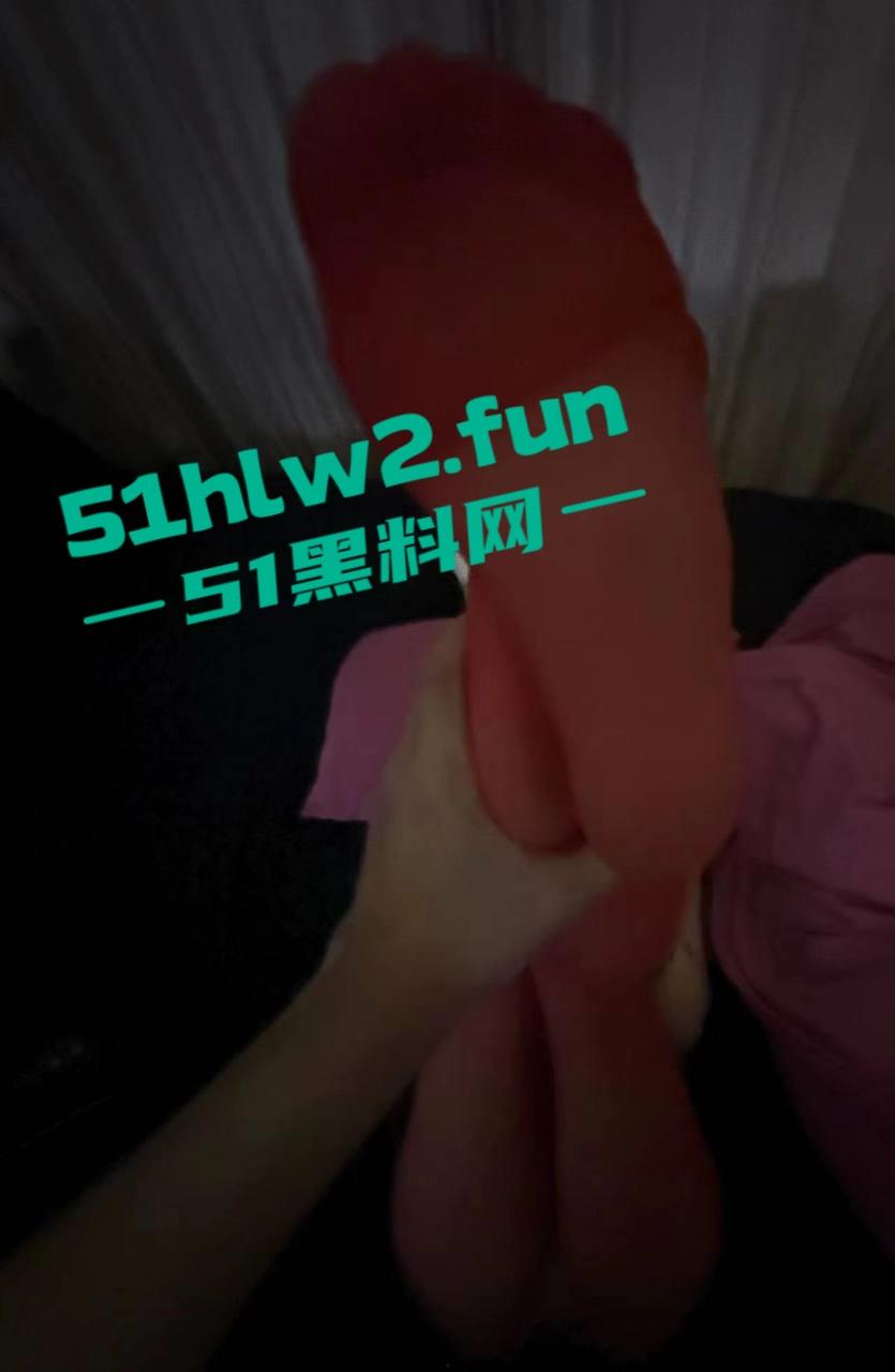 抖音高颜值女神【枭娍】曾6千都只能买下,擦边小视频的主播终于是被大哥拿下就是拍摄这角度太刁钻。 第7张 抖音高颜值女神【枭娍】曾6千都只能买下,擦边小视频的主播终于是被大哥拿下就是拍摄这角度太刁钻。 第7张