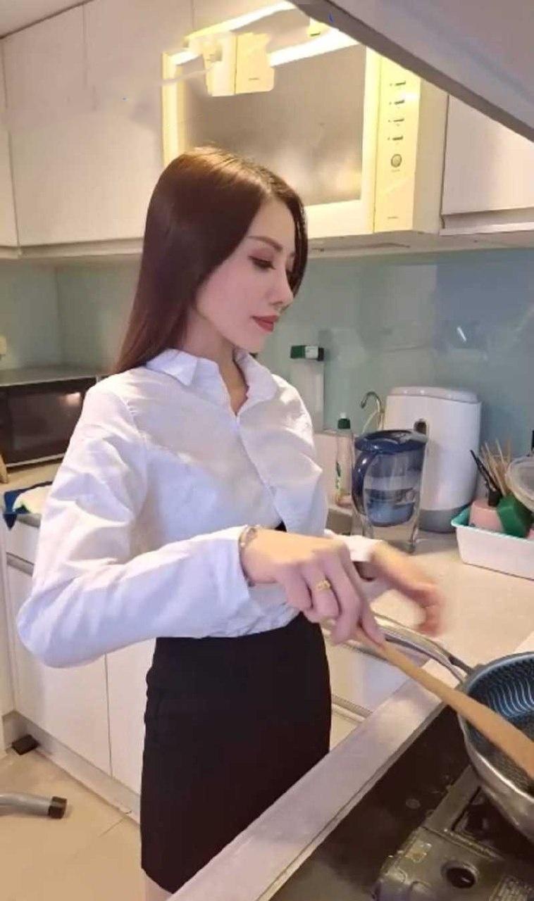 江苏高颜值新婚夫妻早晨洗漱自拍做爱视频泄密 高颜值巨乳骚穴于一身 娶到这样的骚妻 子非亲生又有何憾  第1张