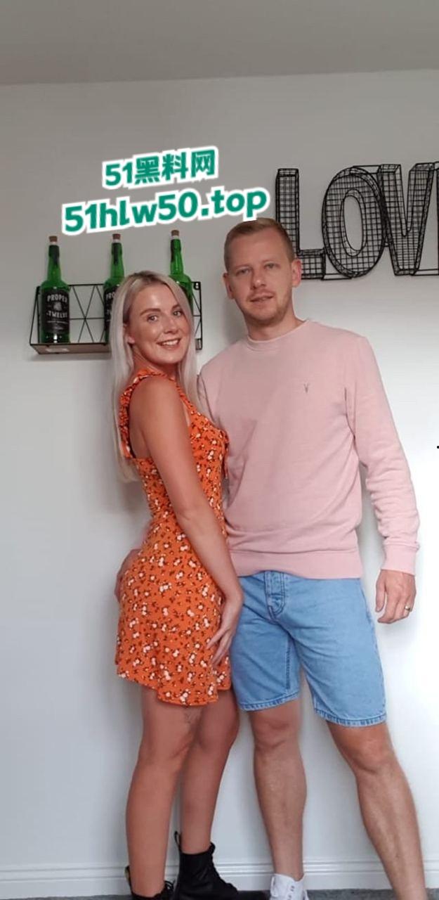 英国真实绿帽夫妻，顶级身材性感淫妻被老公带着出去约炮，黑人大屌爆操抽插太刺激！  第1张