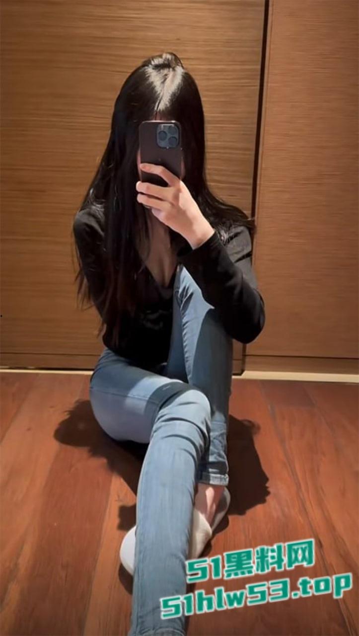 抖音高颜值网红【缪缪BB】露脸不雅视频遭泄密,白皙美少女全裸扣穴自慰揉胸舔屏,顶级身材粉嫩小穴惊艳全网! 第1张 抖音高颜值网红【缪缪BB】露脸不雅视频遭泄密,白皙美少女全裸扣穴自慰揉胸舔屏,顶级身材粉嫩小穴惊艳全网! 第1张