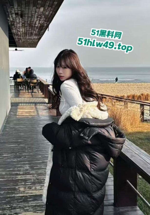 天津抖音小网红【崔玥】性感尤物，颜值超高私下骚的流水和大哥线下约炮被拍下曝光！  第1张