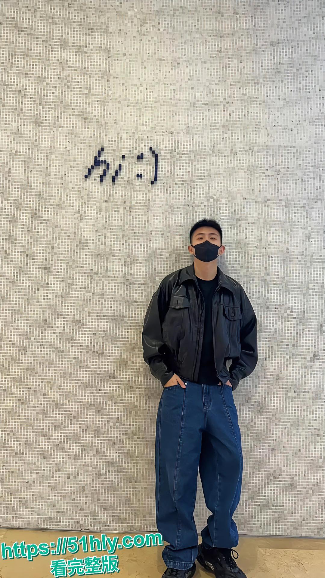 抖音百万粉丝型男歌手焦迈奇密室被约束训练,网传是gay如今被实锤无疑! 第8张 抖音百万粉丝型男歌手焦迈奇密室被约束训练,网传是gay如今被实锤无疑! 第8张