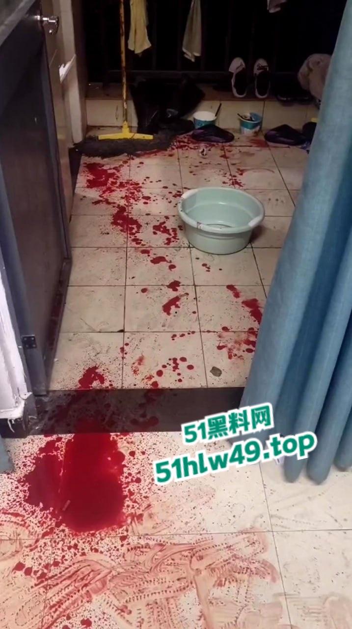 辽宁锦州铁道学院,恶魔男生半夜锁门血流宿舍连杀三个,场面血腥又吓人内部消息已被封锁。 第8张 辽宁锦州铁道学院,恶魔男生半夜锁门血流宿舍连杀三个,场面血腥又吓人内部消息已被封锁。 第8张