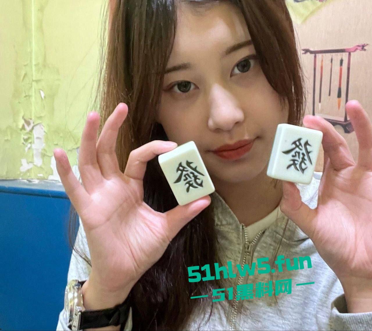 福建周宁一中【杨晴瑜】小穴超嫩的反差眼镜妹，性欲旺盛网上撩骚浴室自慰视频遭曝光。  第10张