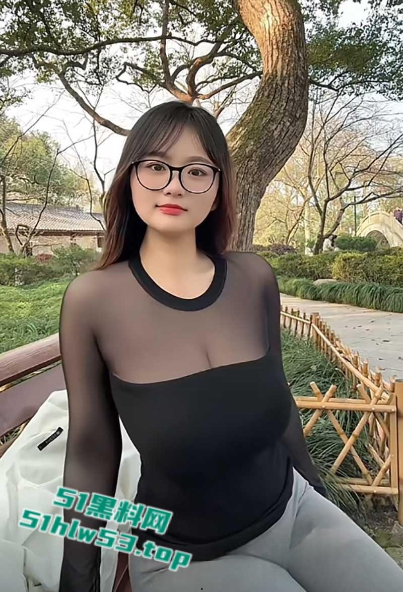 抖音健身御姐【大晴暴脾气】裸聊视频被曝70万粉网红，竟也捞金卖逼揉奶露穴骚妻冲天啊！  第4张