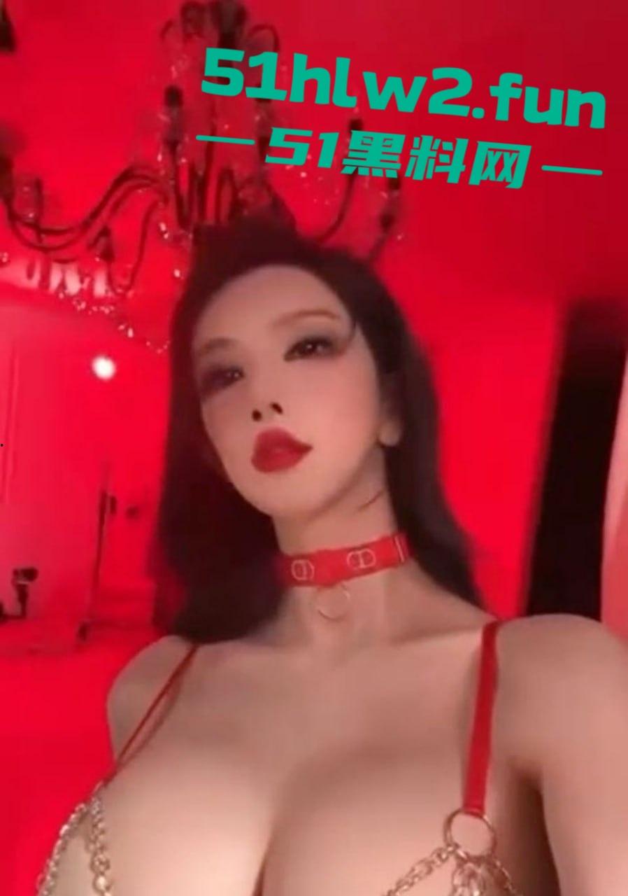 抖音【赵舒琪】约炮视频炸锅,16万粉的网红骚到飞起,自摸加啪啪,土到掉渣还挺上头! 第8张 抖音【赵舒琪】约炮视频炸锅,16万粉的网红骚到飞起,自摸加啪啪,土到掉渣还挺上头! 第8张