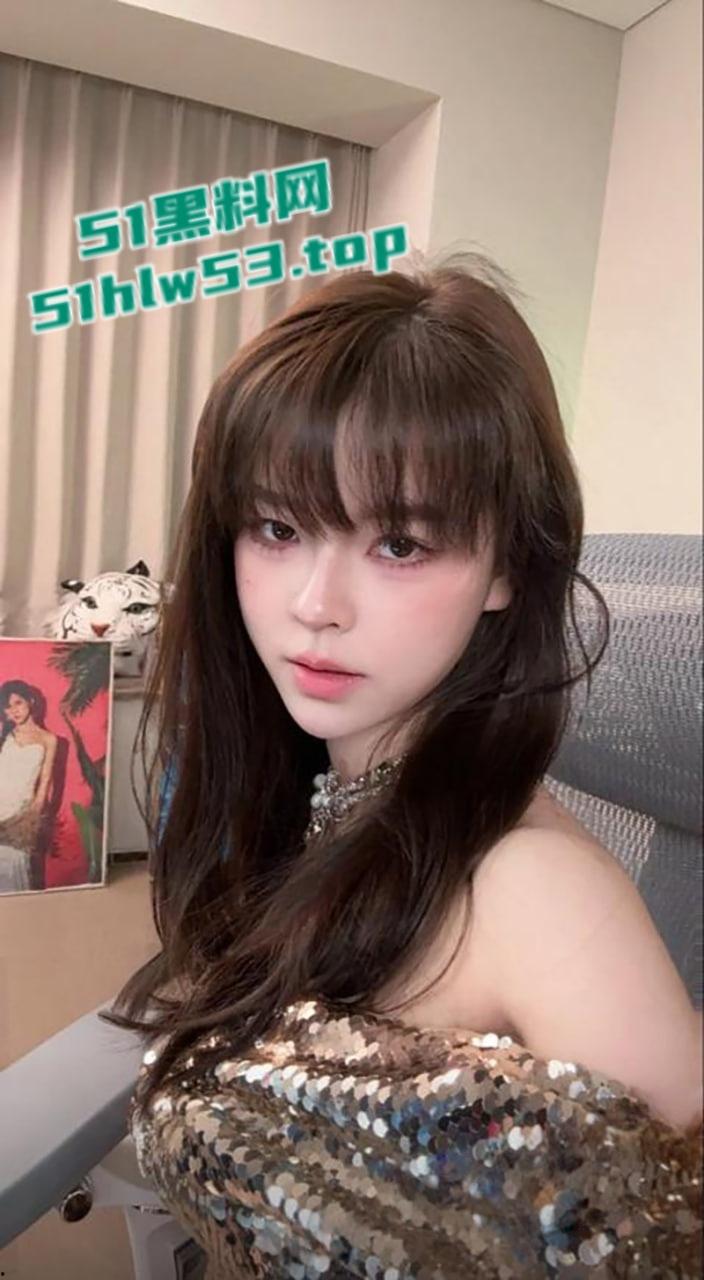 呆妹儿小霸王好姐妹!抖音千万粉丝女网红【沫子】早期全裸私拍写真被扒出,超清逼毛清晰可见! 第3张 呆妹儿小霸王好姐妹!抖音千万粉丝女网红【沫子】早期全裸私拍写真被扒出,超清逼毛清晰可见! 第3张