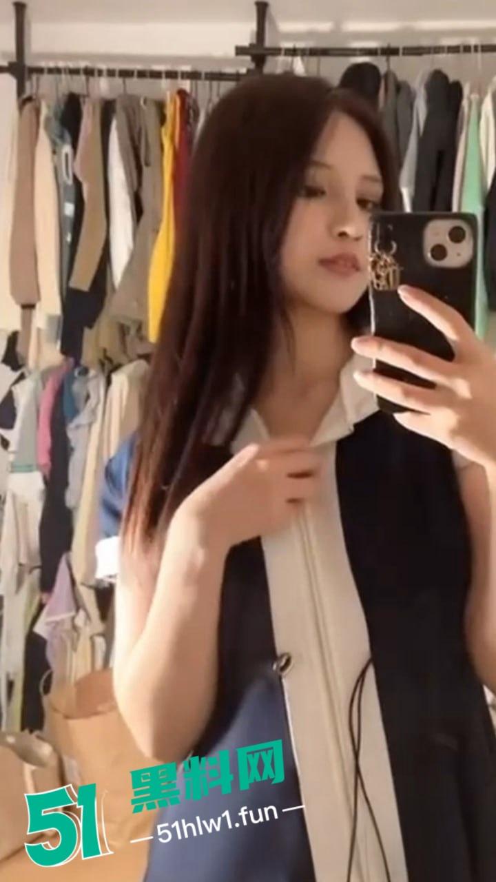 绝美颜值尤物母狗,大奶长腿身材一流超漂亮的脸蛋,鸡巴形成超反差对比吃鸡做爱视频流出。 第3张 绝美颜值尤物母狗,大奶长腿身材一流超漂亮的脸蛋,鸡巴形成超反差对比吃鸡做爱视频流出。 第3张