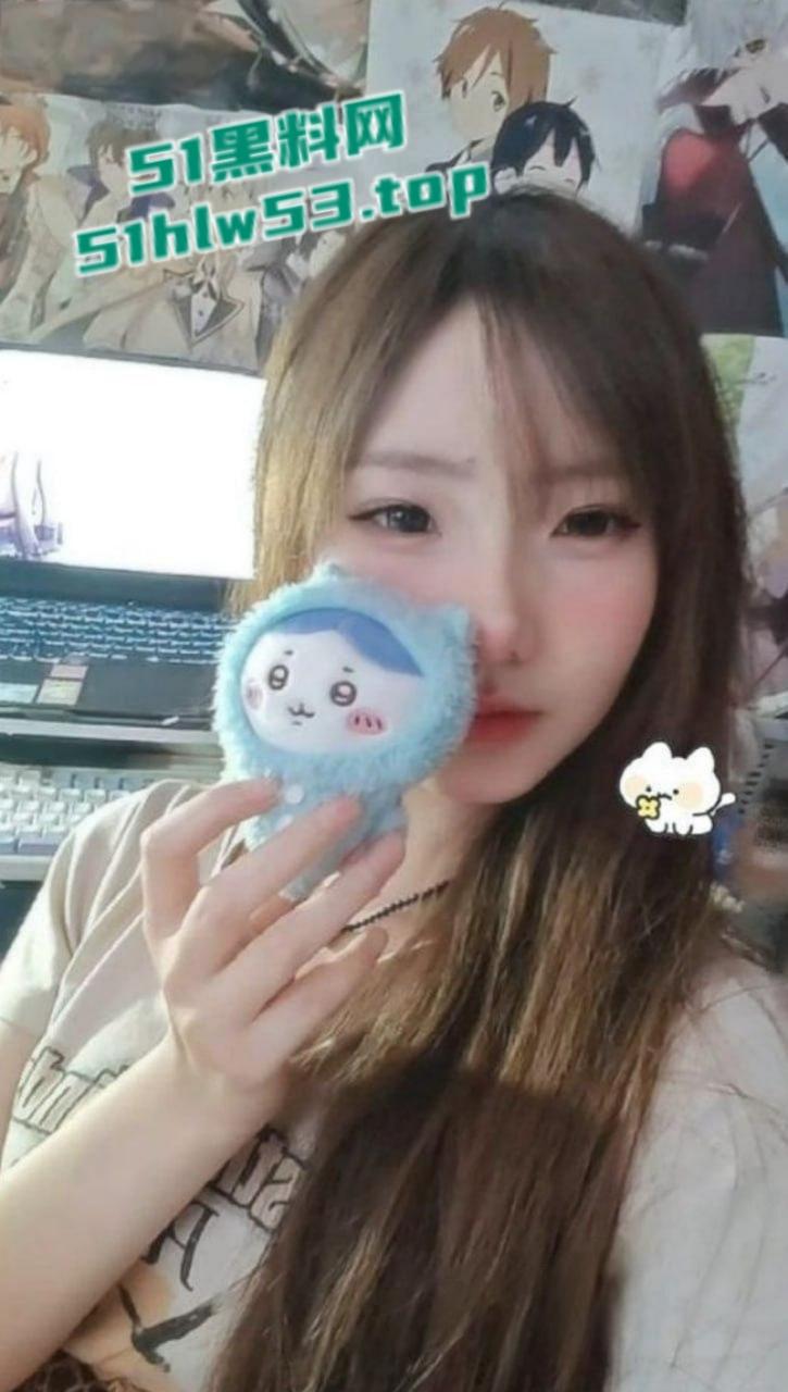 湖北咸宁崇阳县拜金女【徐然】背着男友出轨网恋奔现,惨遭假富二代爆操一顿后无情曝光! 第4张 湖北咸宁崇阳县拜金女【徐然】背着男友出轨网恋奔现,惨遭假富二代爆操一顿后无情曝光! 第4张