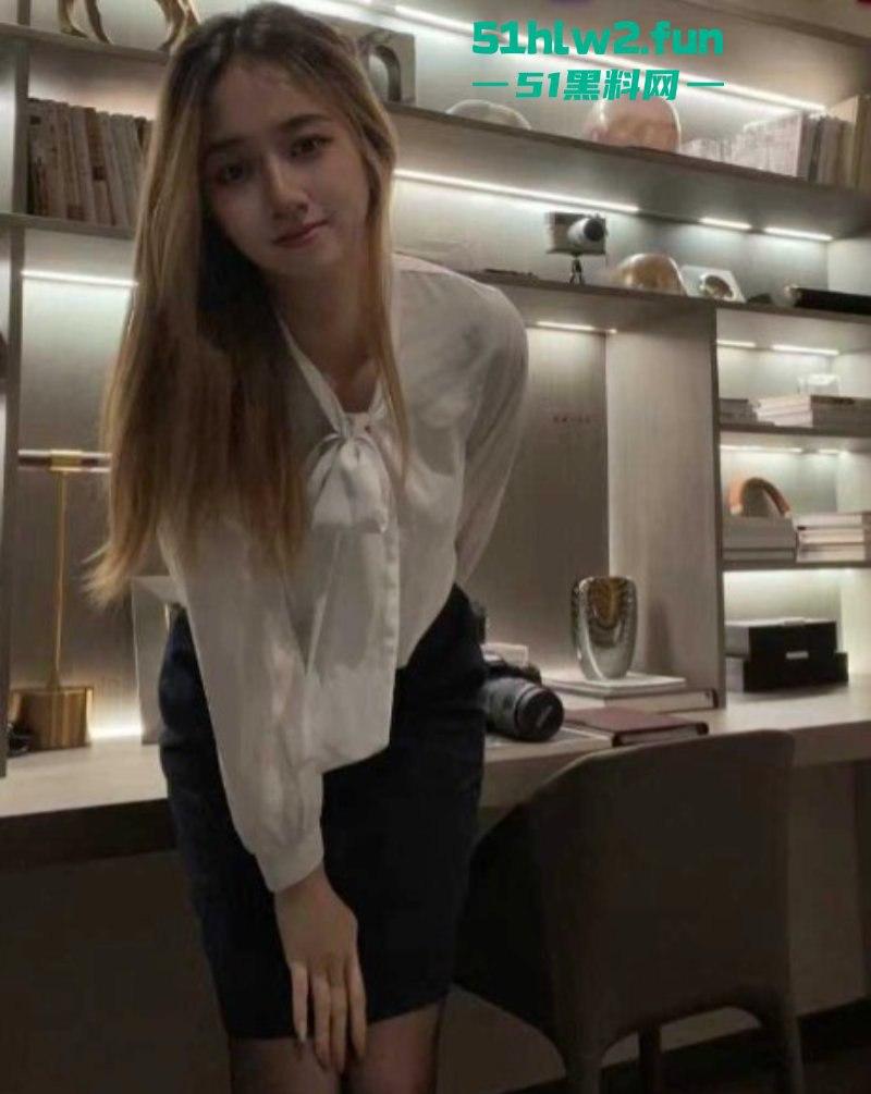 超越翰林府,广东佛山顺德悦府女销售【程圆】制服加黑丝,就在样板间让老板内射。 第4张 超越翰林府,广东佛山顺德悦府女销售【程圆】制服加黑丝,就在样板间让老板内射。 第4张