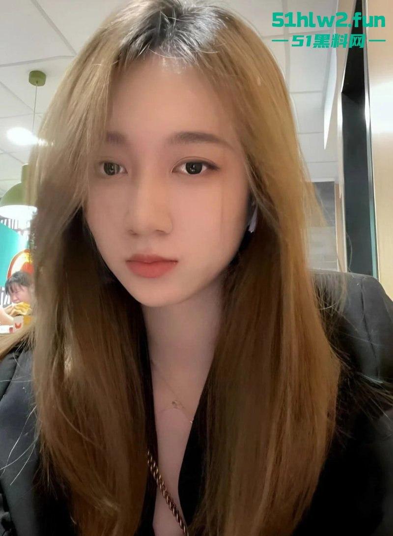 超越翰林府,广东佛山顺德悦府女销售【程圆】制服加黑丝,就在样板间让老板内射。 第7张 超越翰林府,广东佛山顺德悦府女销售【程圆】制服加黑丝,就在样板间让老板内射。 第7张