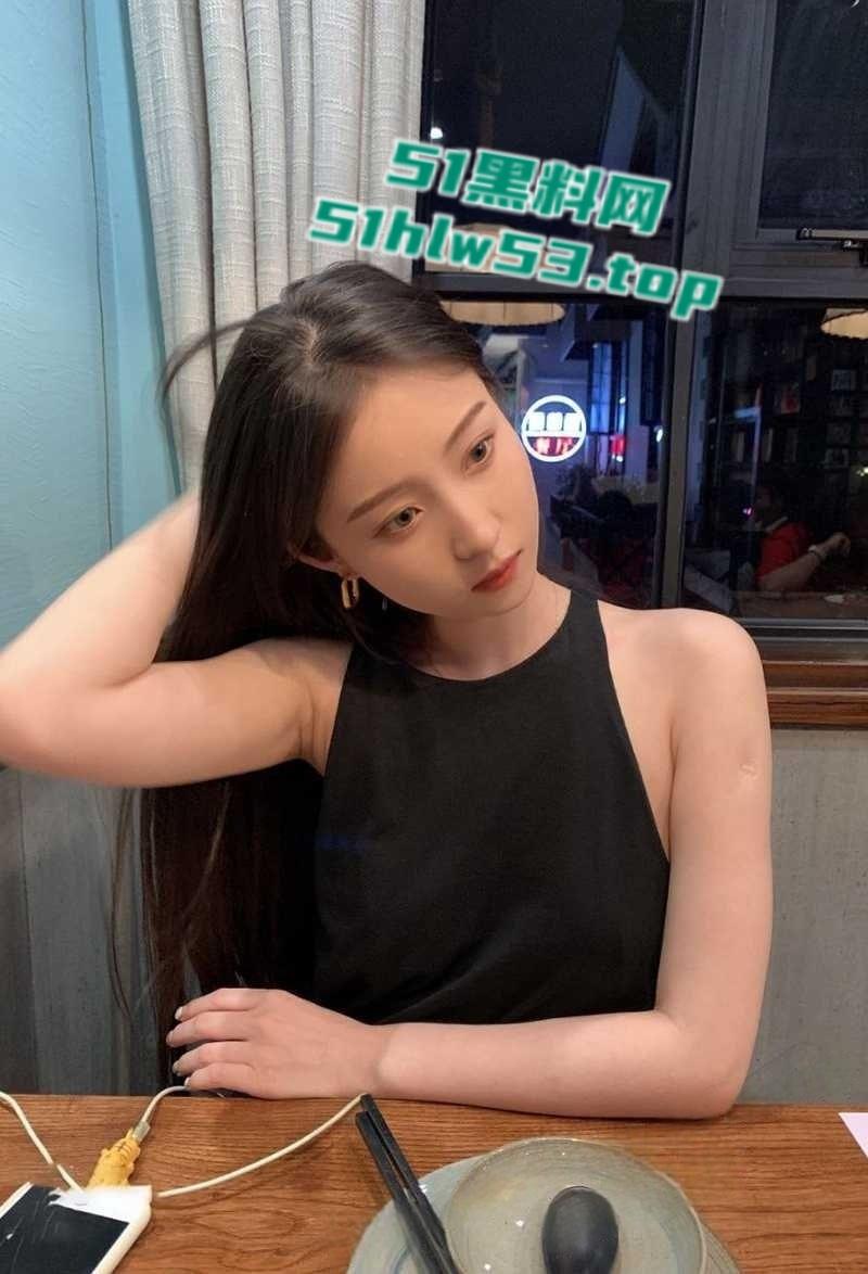 杭州气质人妻【施芮雯】约炮视频被曝，超美的小少妇在床上竟如此淫骚，各种露脸无套挨操！  第4张