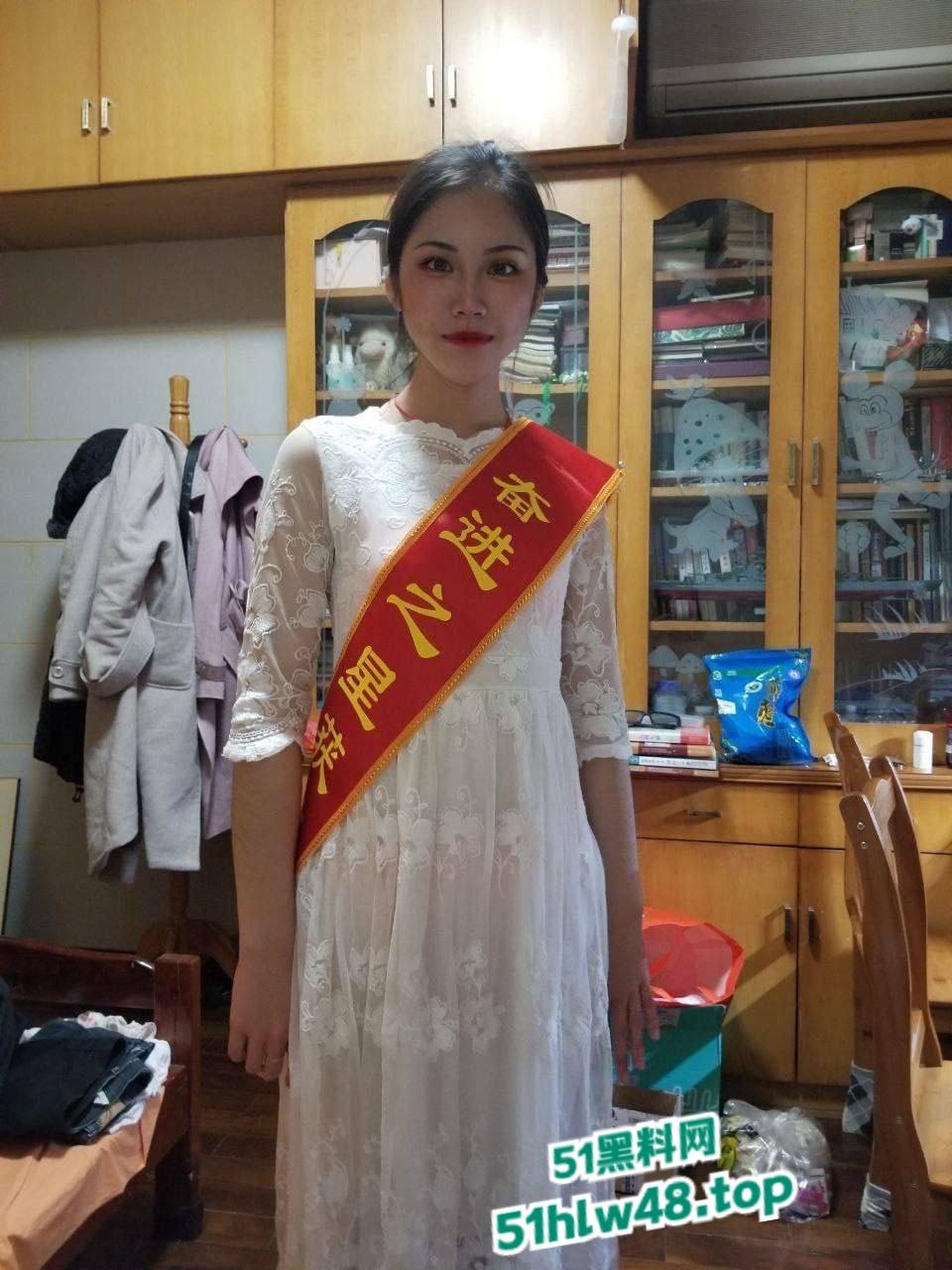 杭州师范大学【潘玲玲】校花女神,腿长逆天私下超反差成为金主的淫贱母狗,性爱自拍视频流出。 第4张 杭州师范大学【潘玲玲】校花女神,腿长逆天私下超反差成为金主的淫贱母狗,性爱自拍视频流出。 第4张