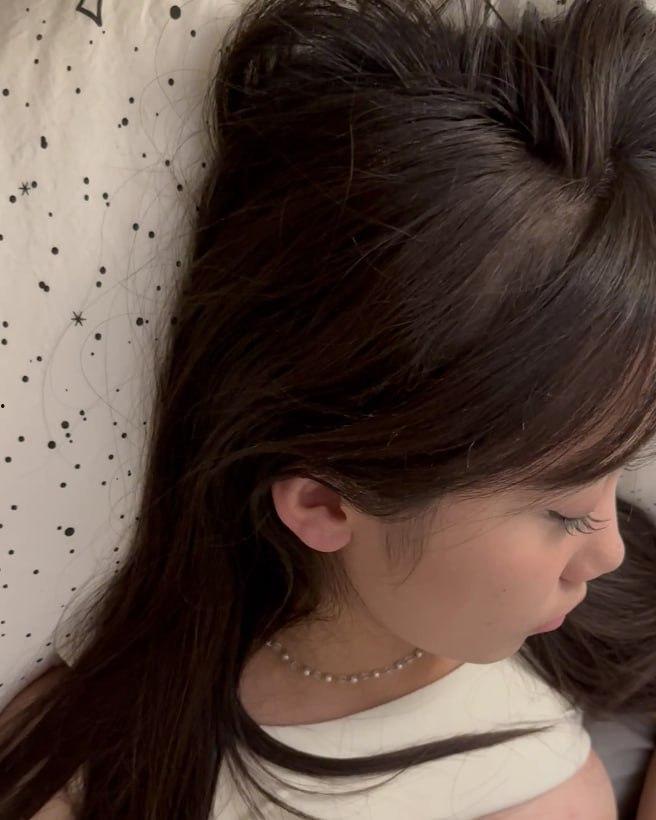 追不到的学妹就下药，迷晕随便操随便玩  第1张