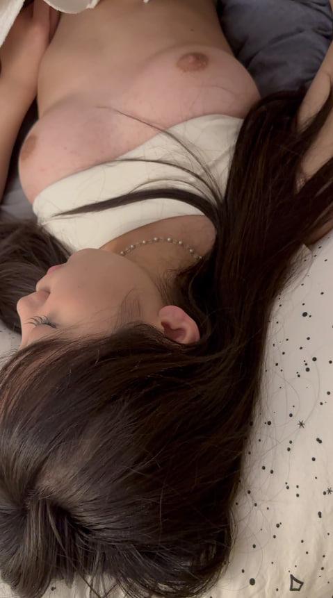 追不到的学妹就下药，迷晕随便操随便玩  第2张