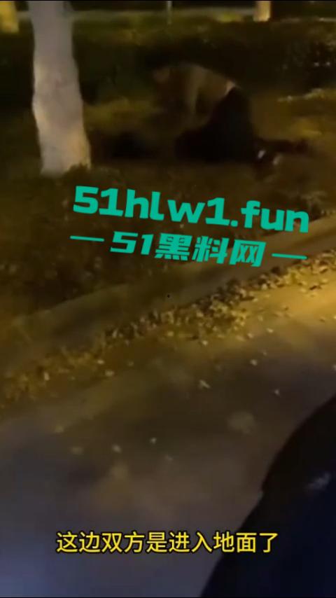 解说版女子抓奸后,让网约车师傅拍摄男女吵架引起热议,百万存款的足浴妹绿了自己丈夫10年。 第2张 解说版女子抓奸后,让网约车师傅拍摄男女吵架引起热议,百万存款的足浴妹绿了自己丈夫10年。 第2张