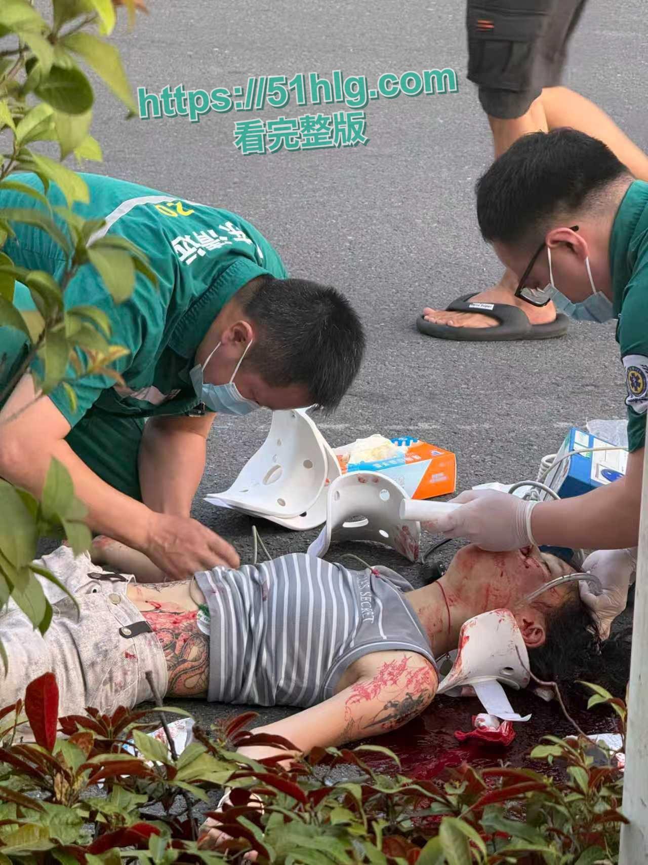 鲜血染红的街道！【河南】女骑士未戴头盔惨烈车祸现场，后脑着地血淋淋一片，恐怕凶多吉少  第10张