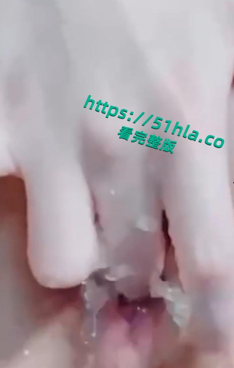 抖音47万粉超清纯网红【钟无艳】定制私拍曝光，身穿JK猛插粉穴，淫水喷溅场面激情炸裂！  第7张