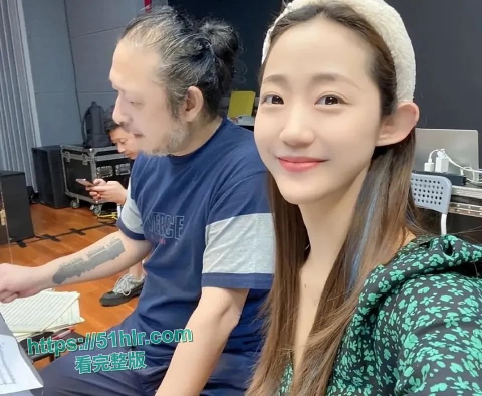 戛纳红毯女神【万千惠】的重生之路!被神秘富二代包养,在性爱冒险中找到人生价值,宝妈到女神的蜕变 第2张 戛纳红毯女神【万千惠】的重生之路!被神秘富二代包养,在性爱冒险中找到人生价值,宝妈到女神的蜕变 第2张