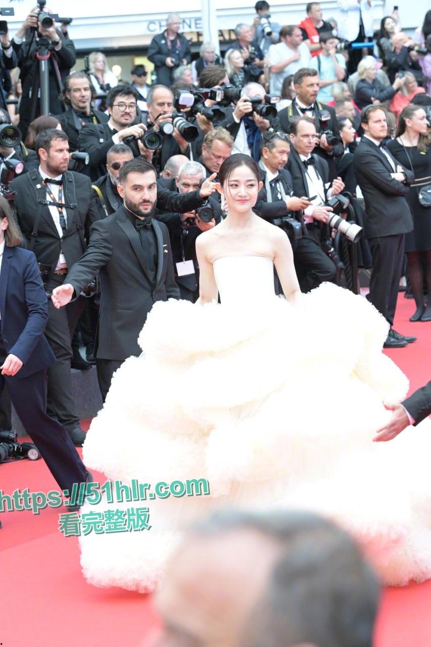 戛纳红毯女神【万千惠】的重生之路!被神秘富二代包养,在性爱冒险中找到人生价值,宝妈到女神的蜕变 第8张 戛纳红毯女神【万千惠】的重生之路!被神秘富二代包养,在性爱冒险中找到人生价值,宝妈到女神的蜕变 第8张