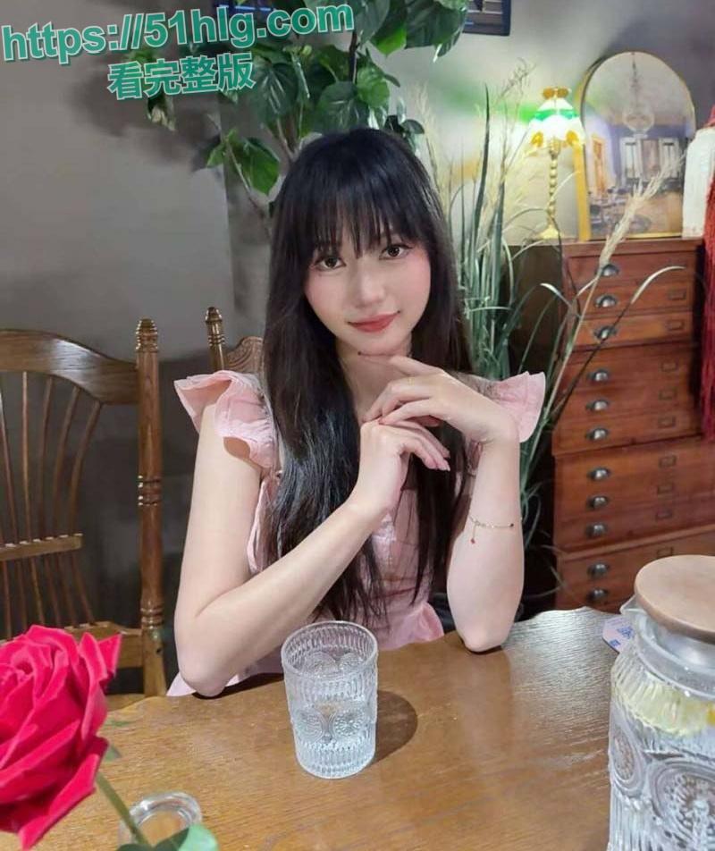 【陕西】极品学生妹【胡芸】被金主肆意调教 拍打阴蒂淫语羞辱 后入虐臀啪啪声直冲云霄  第2张