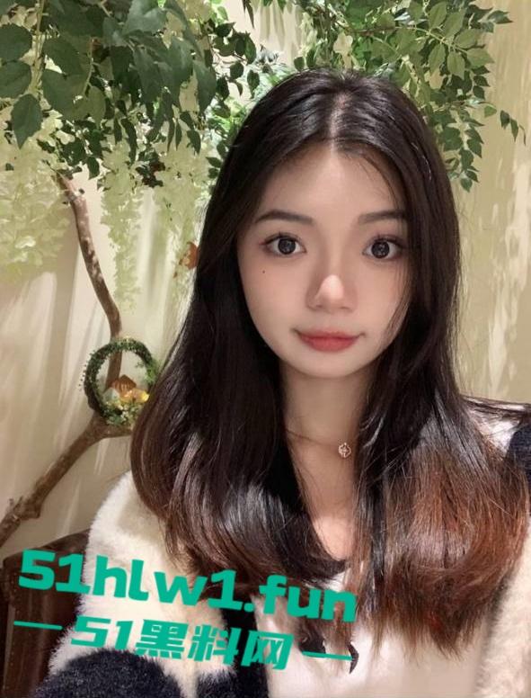 广东岭南职业技术学院，清远校区陪游陪睡母狗【陈佳怡】抖音【一直丸】又被爆约炮视频。  第16张