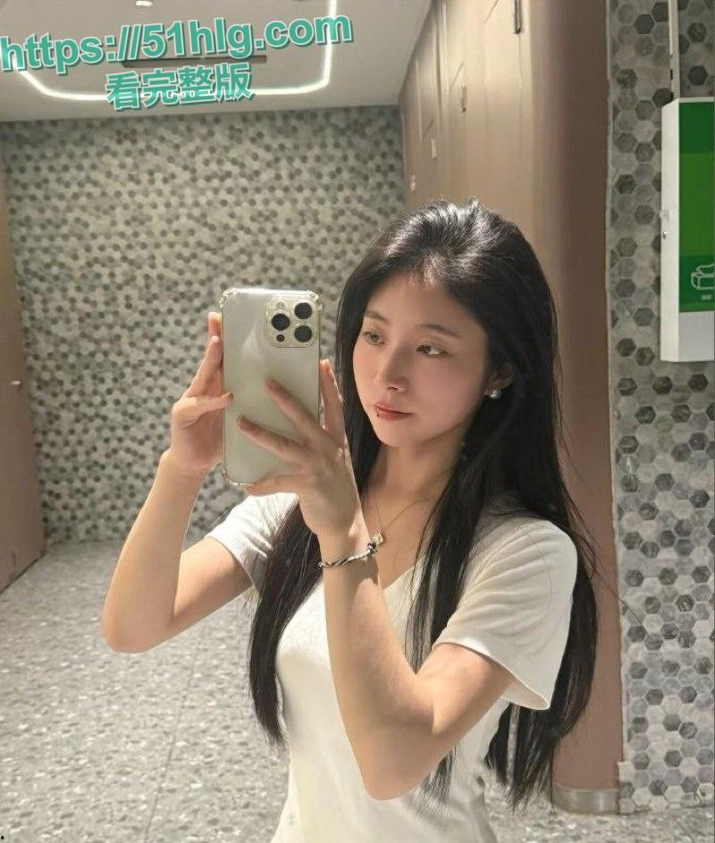 【长沙】医科大学大四学姐【徐雯雯】与男友分手被曝!极品身材人间尤物,嘴叼内裤淫骚自慰,娇喘呻吟无比诱人 第3张 【长沙】医科大学大四学姐【徐雯雯】与男友分手被曝!极品身材人间尤物,嘴叼内裤淫骚自慰,娇喘呻吟无比诱人 第3张