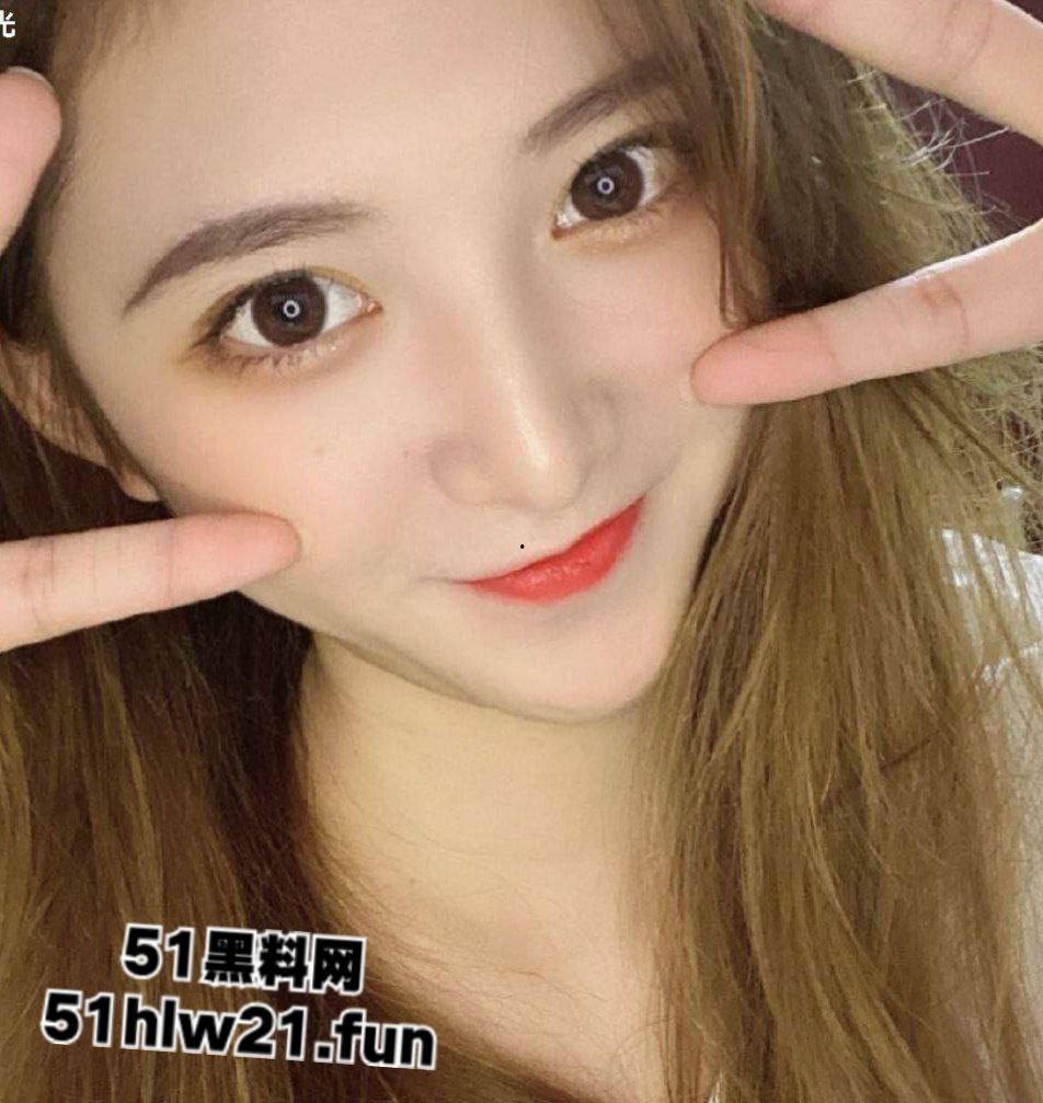 E奶骚货反差婊【郭珊】丰满身材性感骚母狗，玩露出被男友各种爆操，淫叫不断超下贱。  第5张