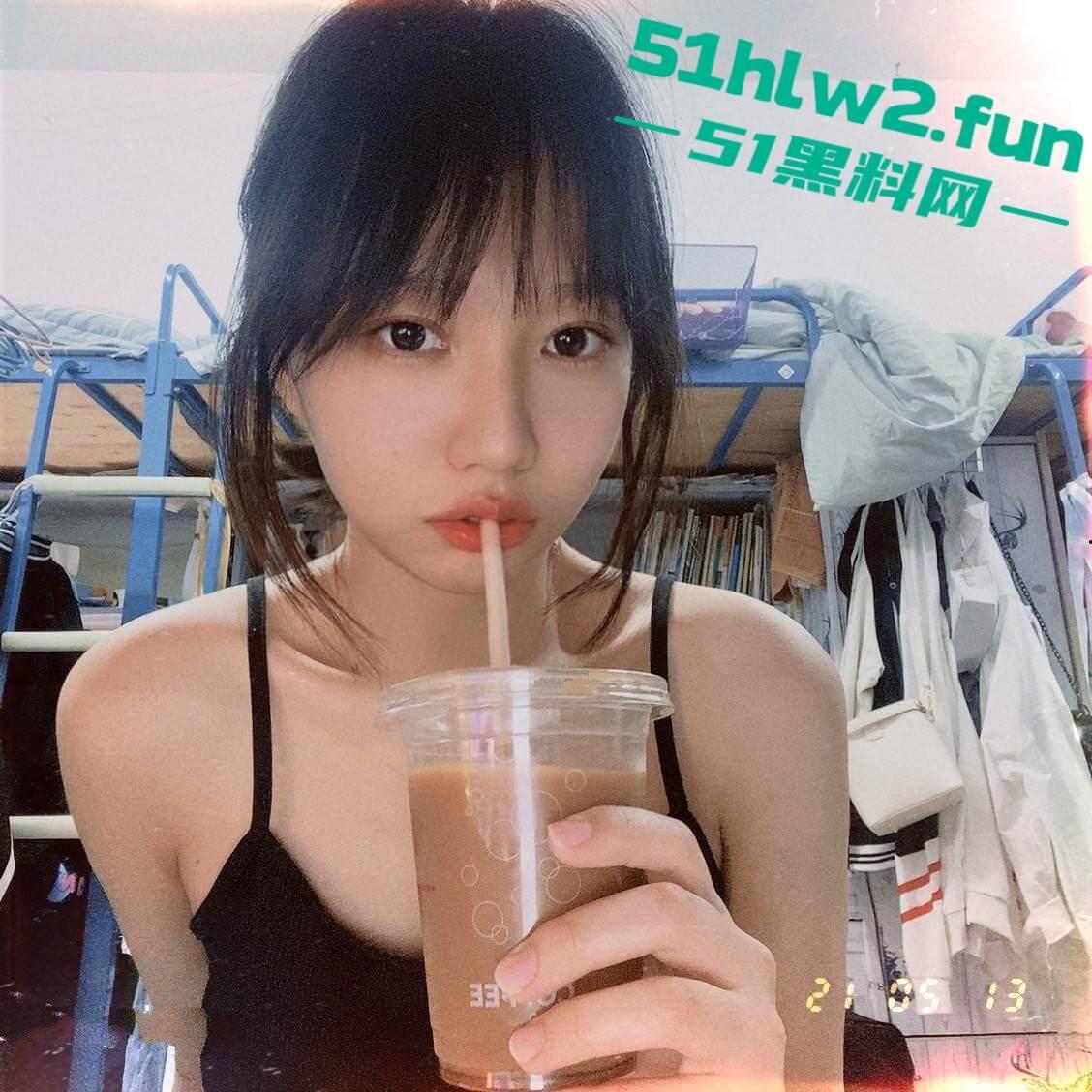 高颜值校花女神【林钰佳】清纯大眼反差学生妹,巨乳翘臀身材极品寝室自拍勾引金主,酒店约炮视频流出。 第7张 高颜值校花女神【林钰佳】清纯大眼反差学生妹,巨乳翘臀身材极品寝室自拍勾引金主,酒店约炮视频流出。 第7张