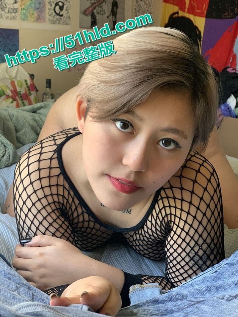 推特蜜桃臀小母狗【raisinslut】大尺度福利视频流出，硕大肥臀巨乳长腿脸穴同框，自慰后入爆操淫靡不堪！  第7张