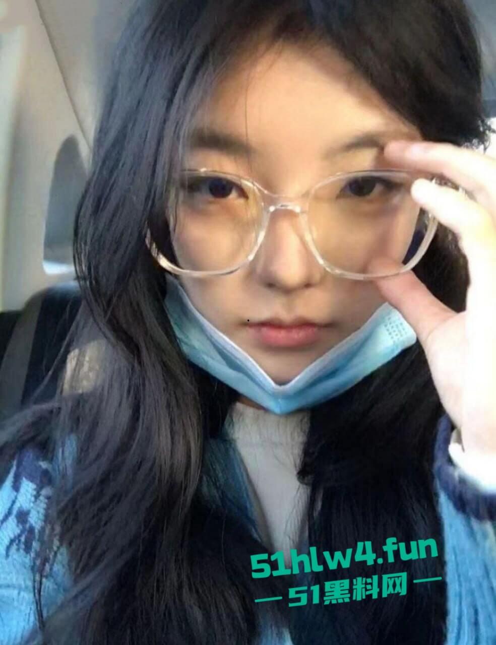 极品邻家学生嫩妹表面甜美乖乖女，私下却是渴望大屌的骚逼，穿白色丝袜足交勾引激情啪啪。  第7张