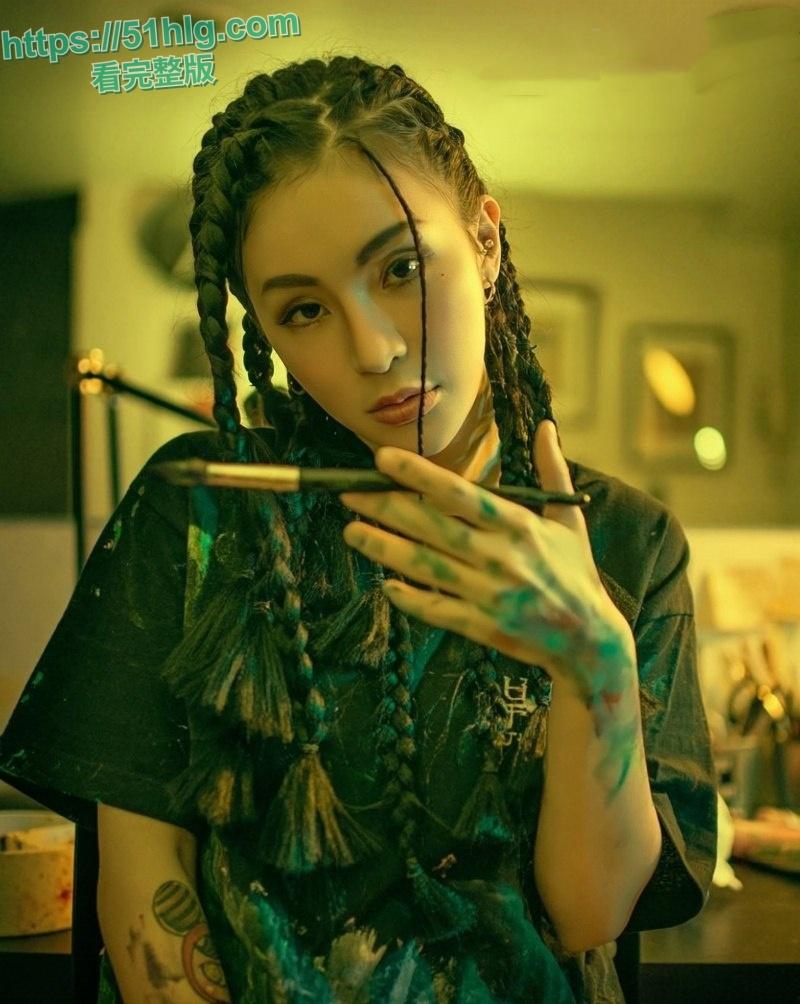 性感纹身潜水教练【梁云菲】私密约炮视频曝光，火辣身材搭配销魂呻吟声，震撼全网！  第11张