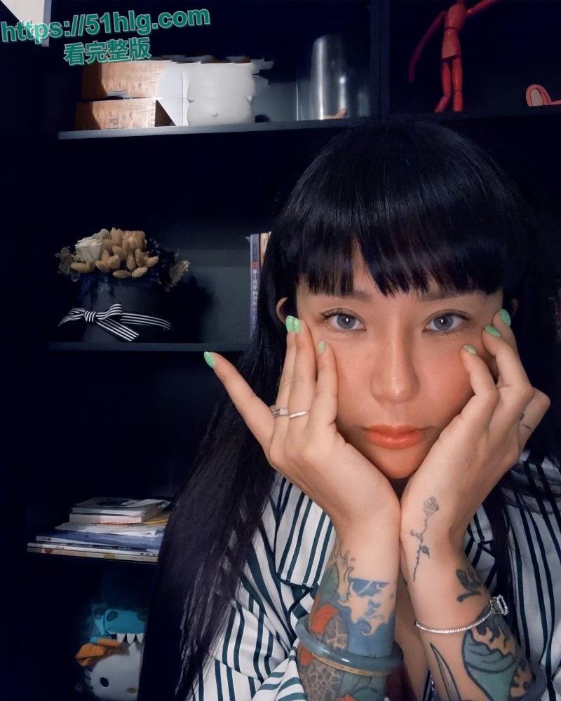 性感纹身潜水教练【梁云菲】私密约炮视频曝光，火辣身材搭配销魂呻吟声，震撼全网！  第17张