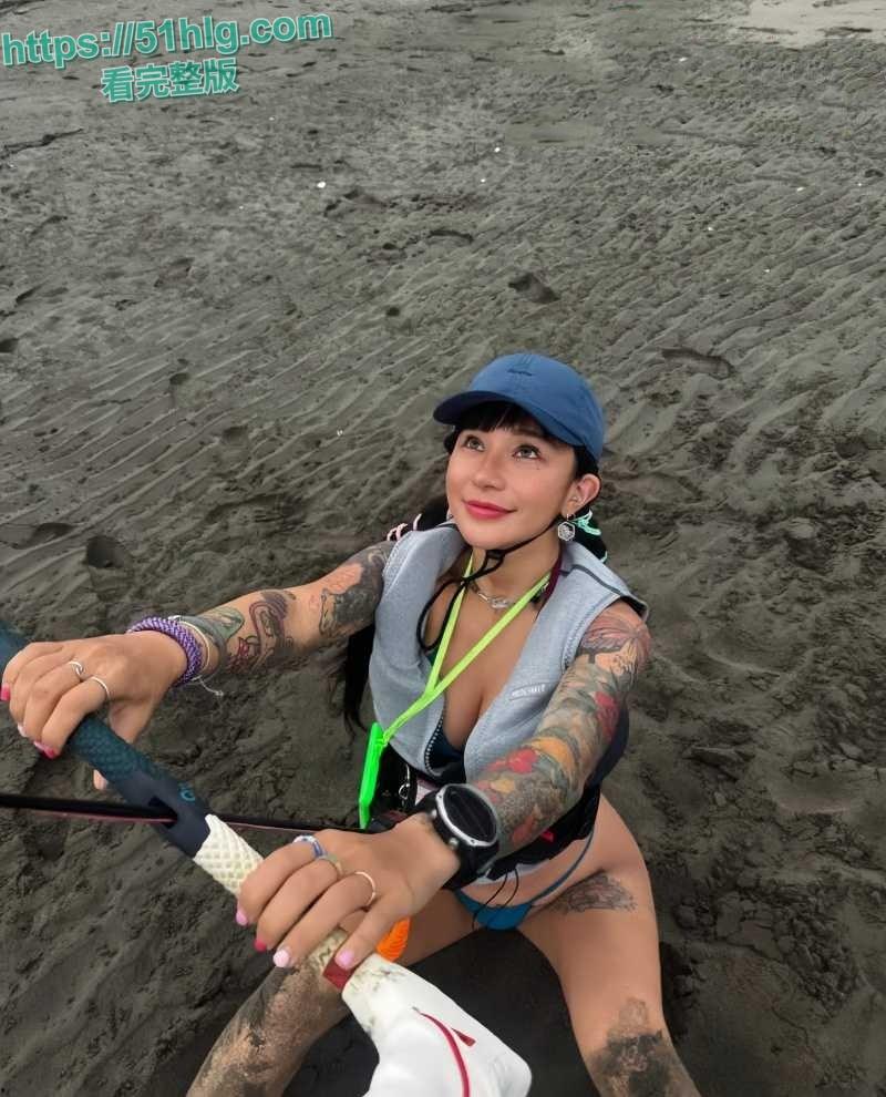 性感纹身潜水教练【梁云菲】私密约炮视频曝光，火辣身材搭配销魂呻吟声，震撼全网！  第20张