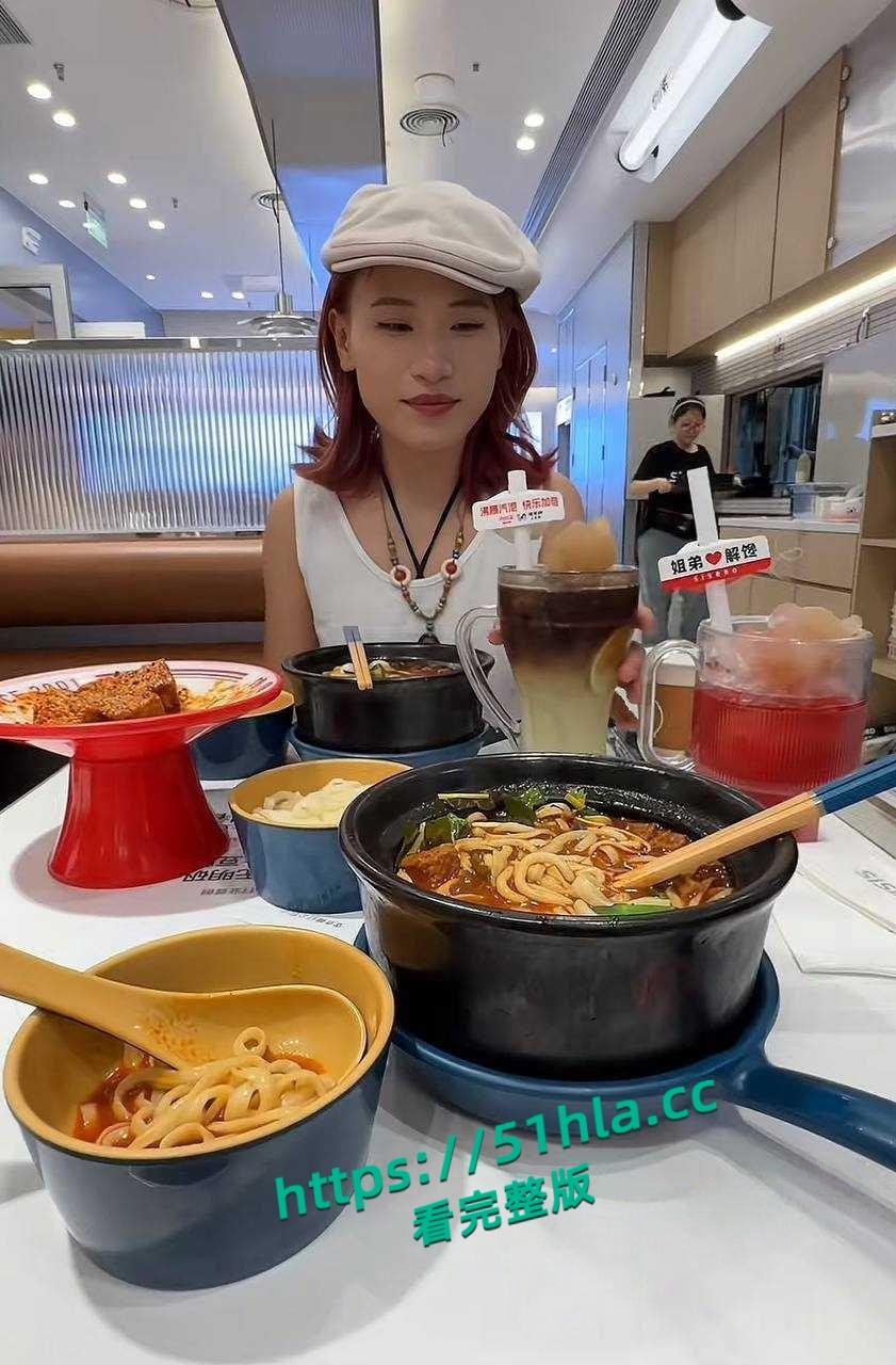 抖音网红黑马情侣,女主人设崩塌樱子被曝劈腿摄影师,男友自曝女友出轨的整个过程! 第8张 抖音网红黑马情侣,女主人设崩塌樱子被曝劈腿摄影师,男友自曝女友出轨的整个过程! 第8张