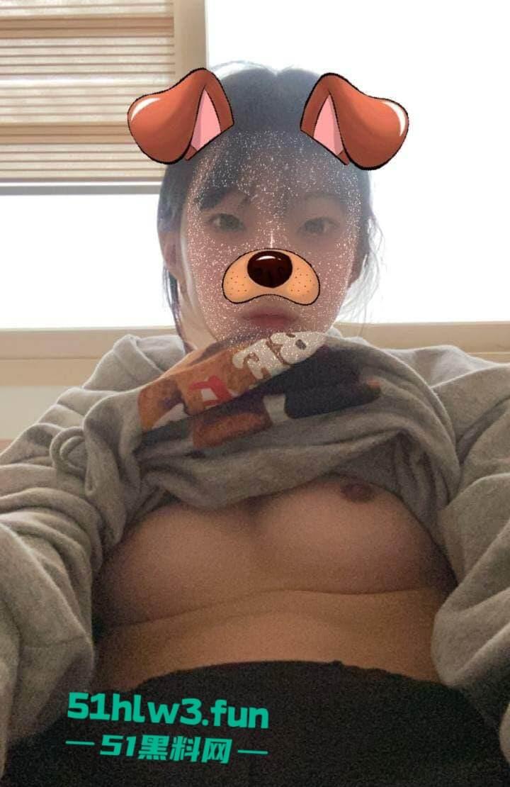 韩国极品学生妹身材纤细大奶翘臀,小穴粉嫩无毛全裸自拍勾引,渴望被有钱大叔包养。 第1张 韩国极品学生妹身材纤细大奶翘臀,小穴粉嫩无毛全裸自拍勾引,渴望被有钱大叔包养。 第1张